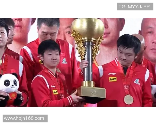 韩国足球明星带领球队勇夺冠军展现卓越实力与团队精神