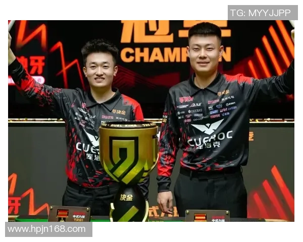 篮球明星齐聚一堂组建梦之队共同追逐冠军荣耀的传奇之旅